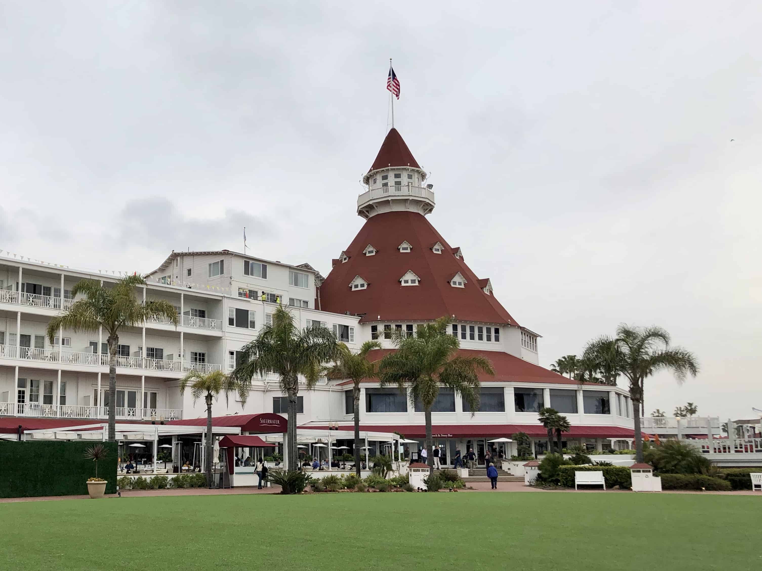 is hotel del coronado dog friendly